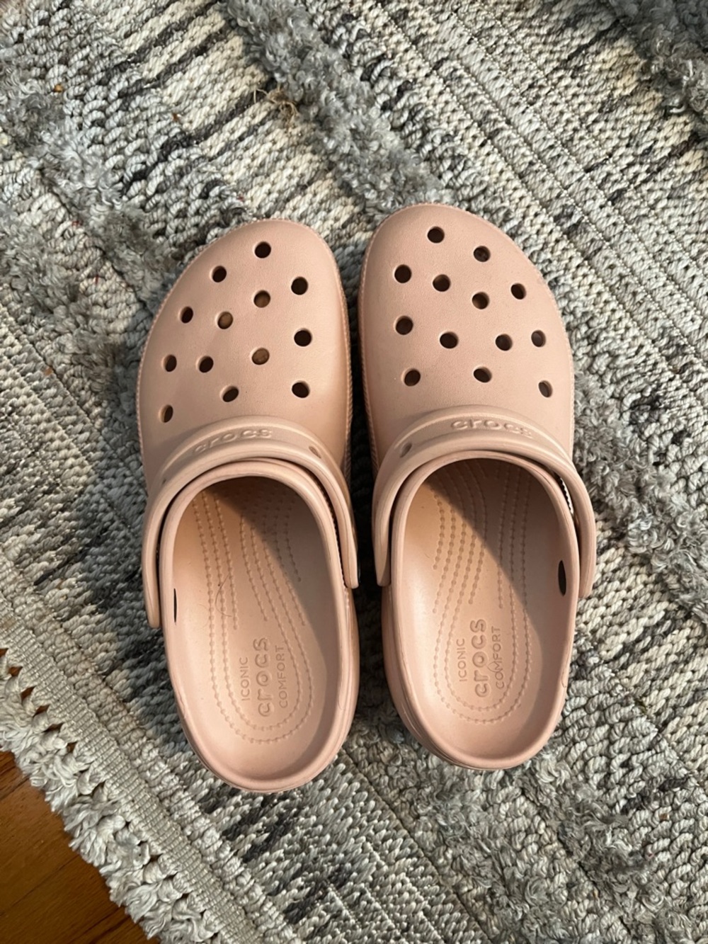 CROCS Classic Platform Clog in Blush Pink